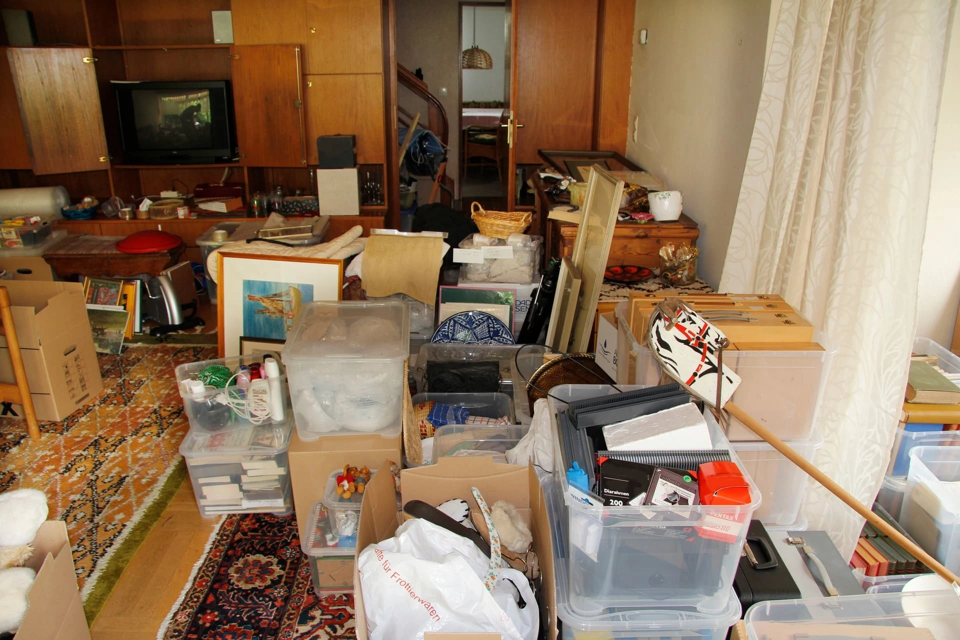孤独死 一軒家の片付けなら【さいたま市】｜遺品整理・不用品回収 有資格者のいるライフサービスおぎや